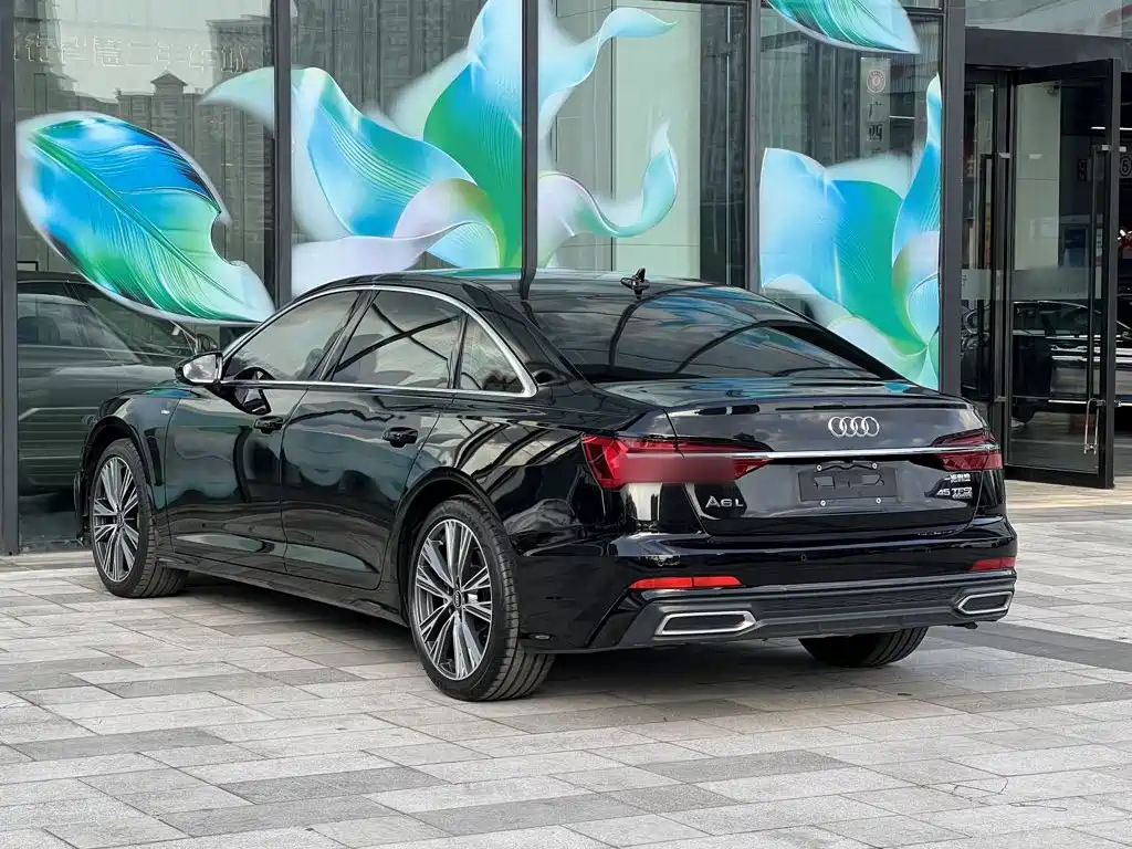 Audi A6L — фото 8