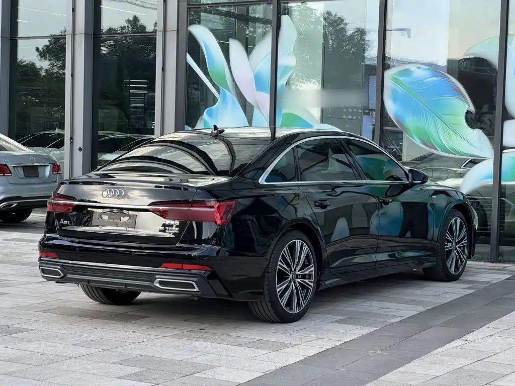 Audi A6L — фото 9