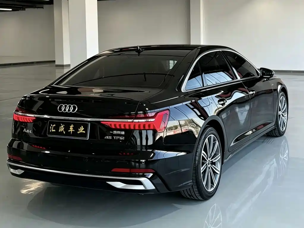 Audi A6L — фото 8