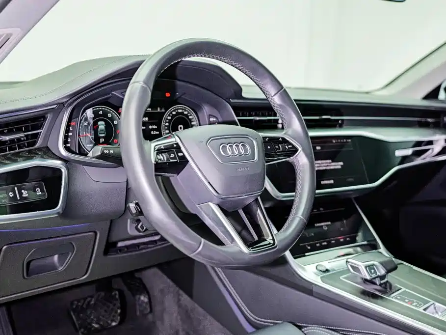 Audi A6L — фото 7
