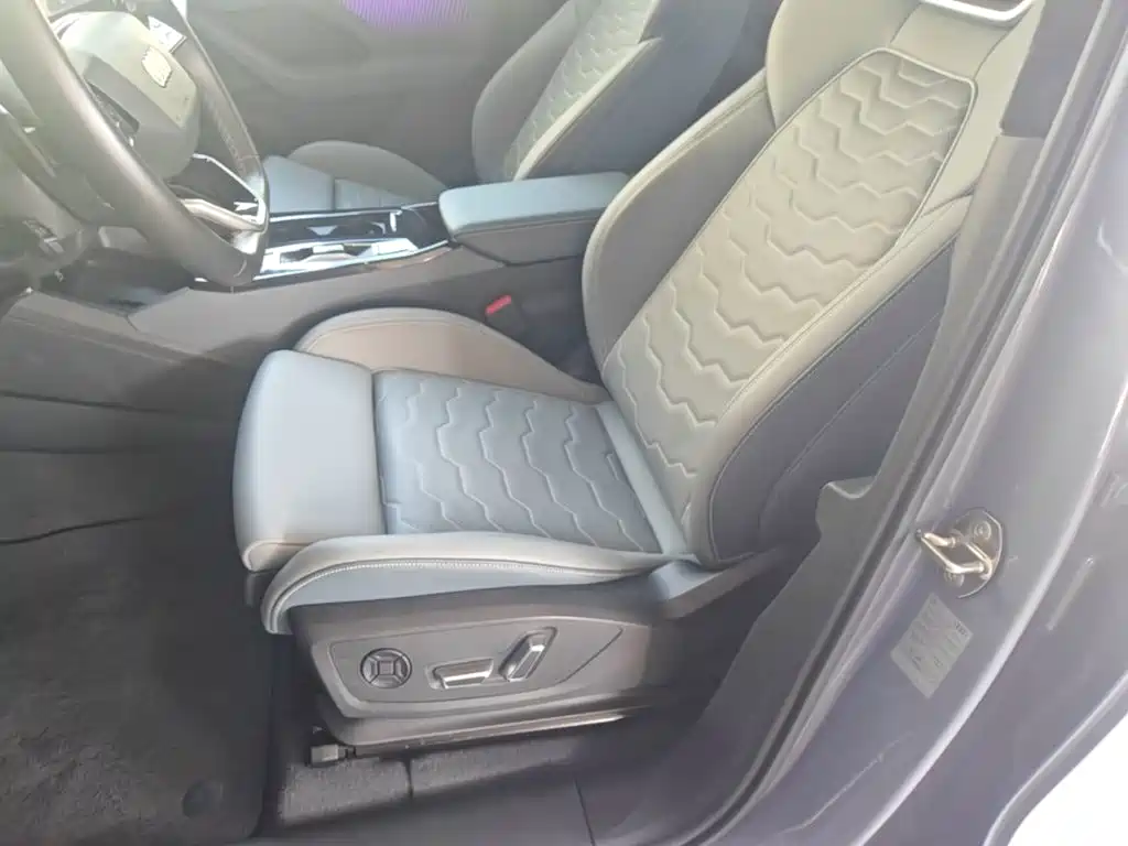 Audi Q6L e-tron — фото 20
