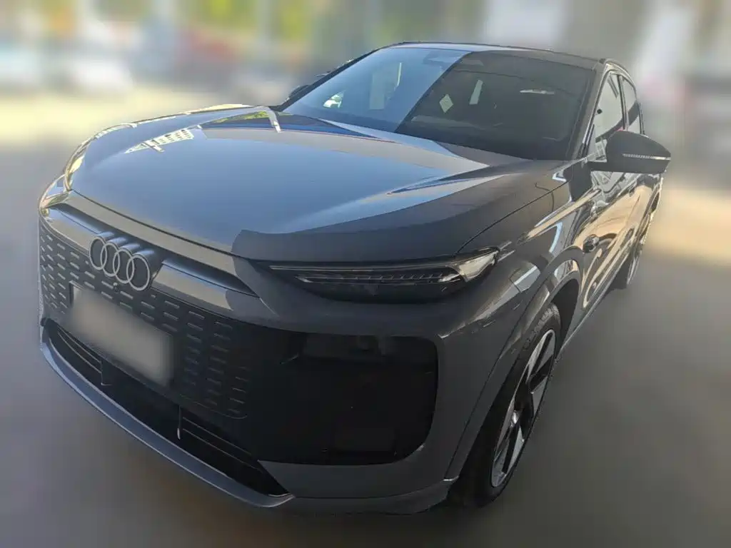 Audi Q6L e-tron — фото 3