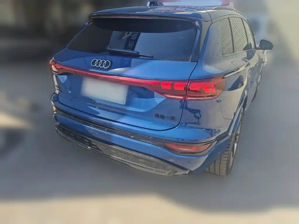 Audi Q6L e-tron — фото 10