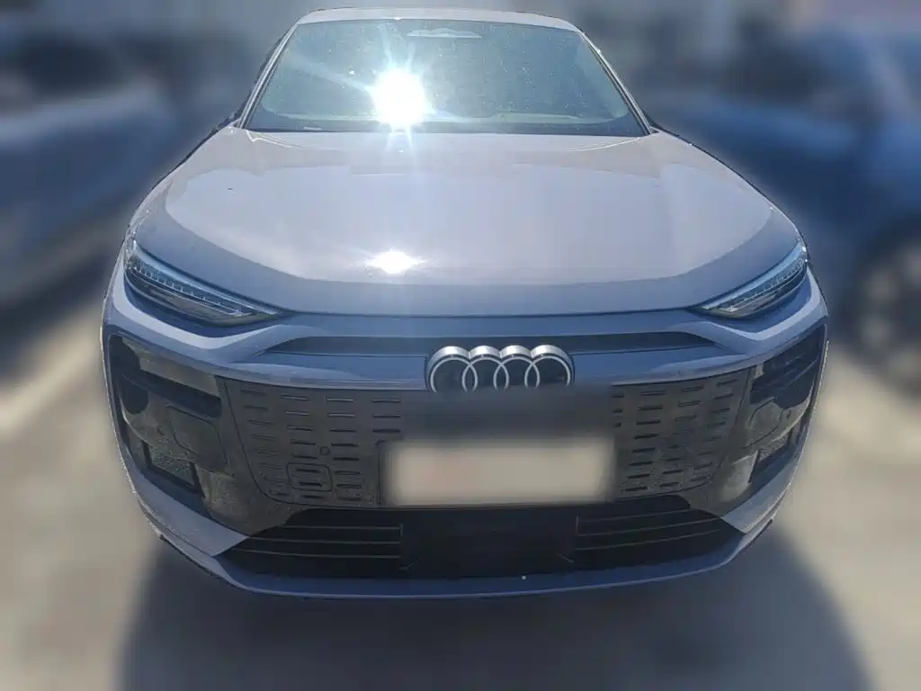 Audi Q6L e-tron — фото 5