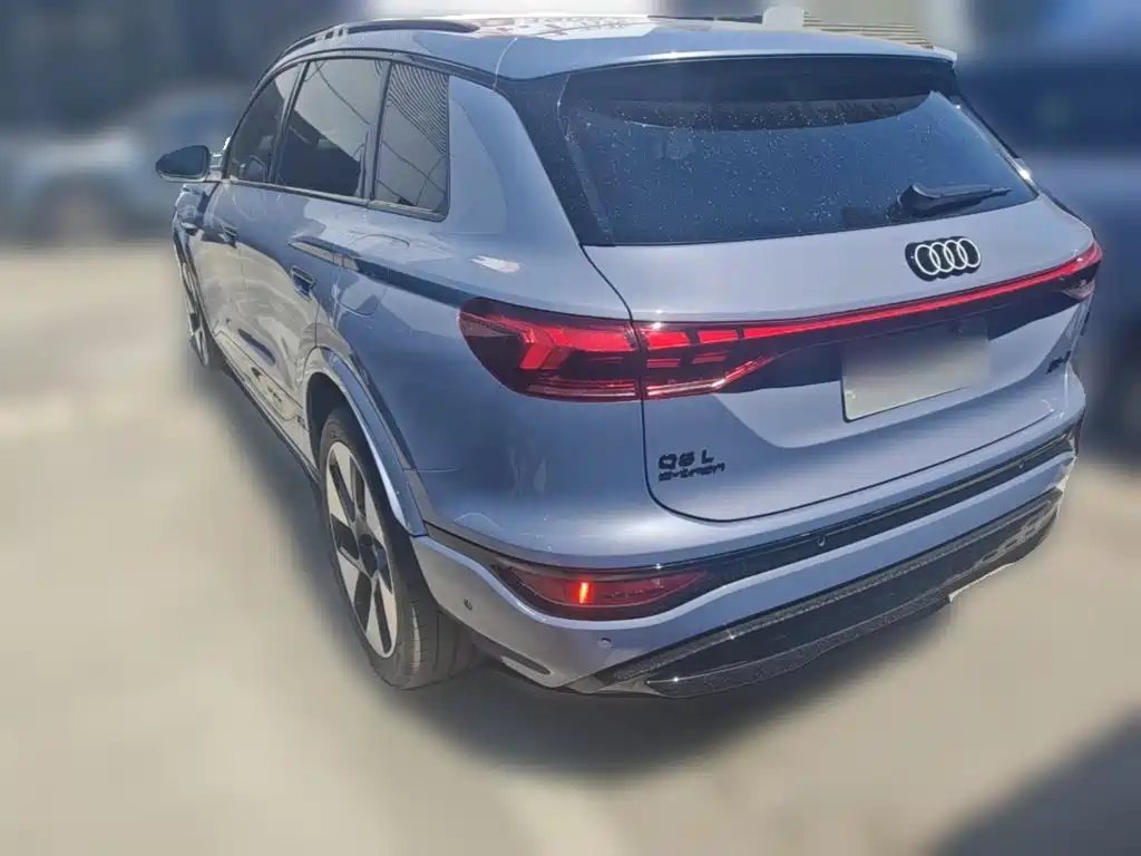 Audi Q6L e-tron — фото 7