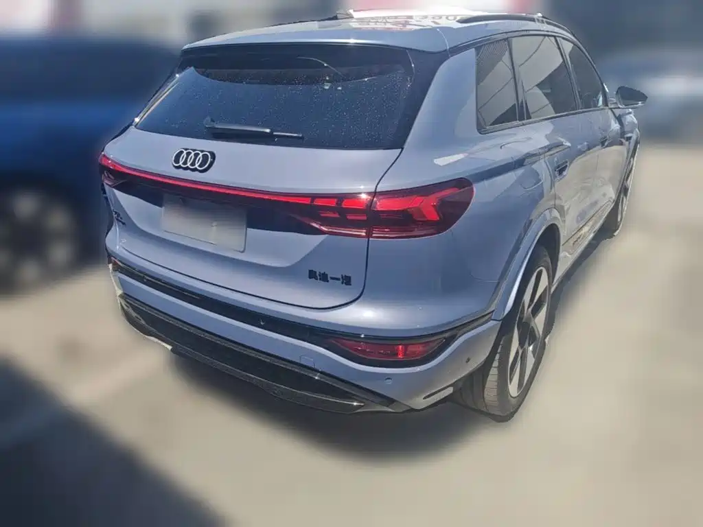 Audi Q6L e-tron — фото 10