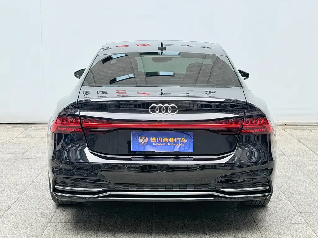 Audi A7L — фото 17