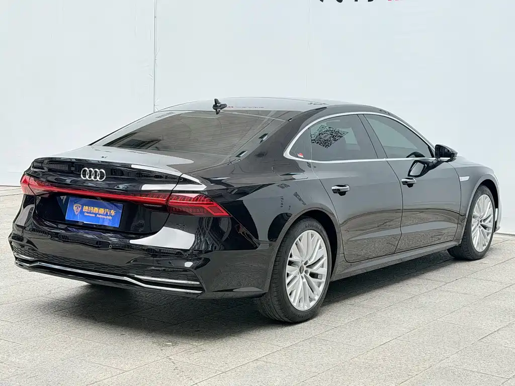 Audi A7L — фото 19