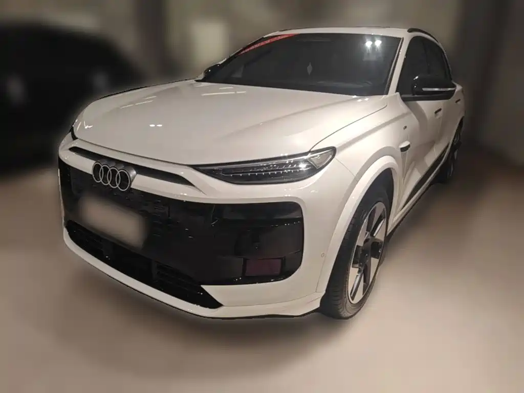Audi Q6L e-tron — фото 3