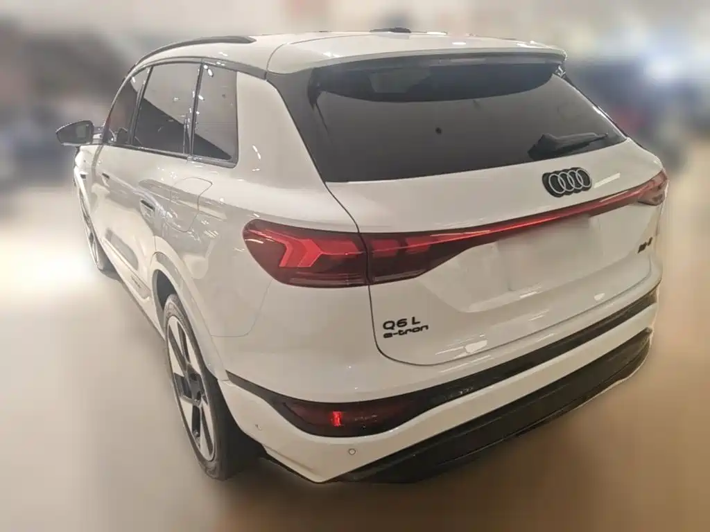 Audi Q6L e-tron — фото 7