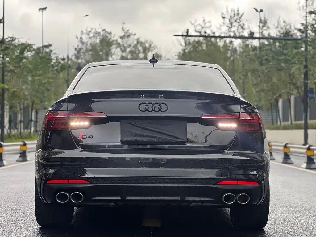Audi S4 — фото 7