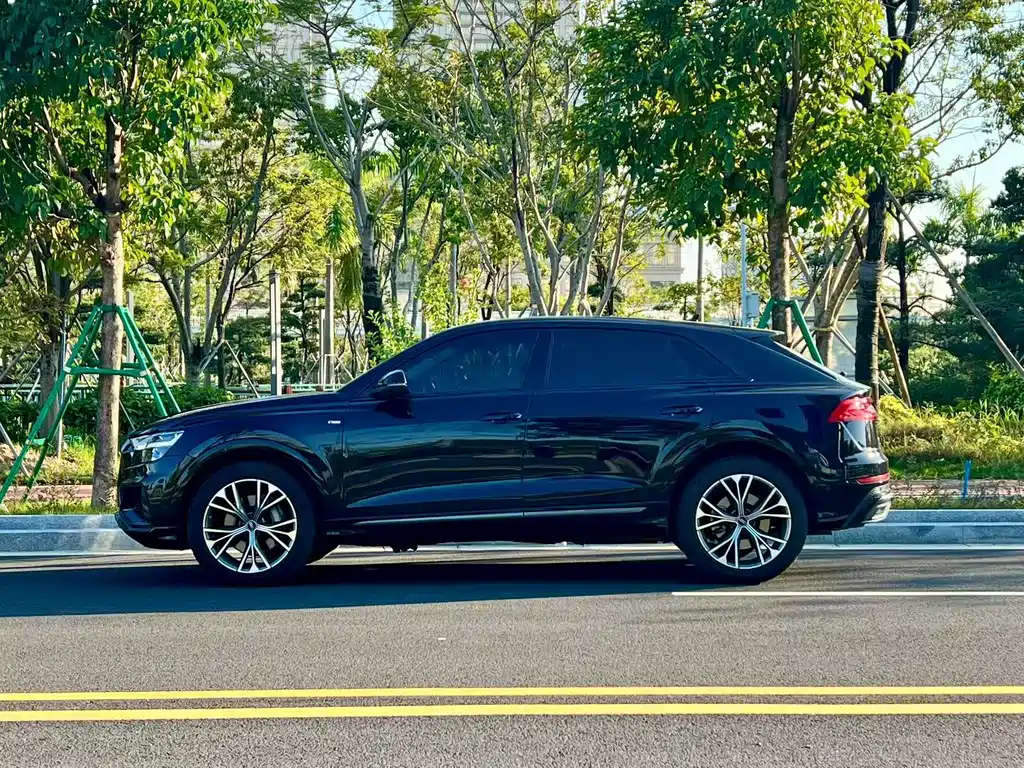 Audi Q8 — фото 3