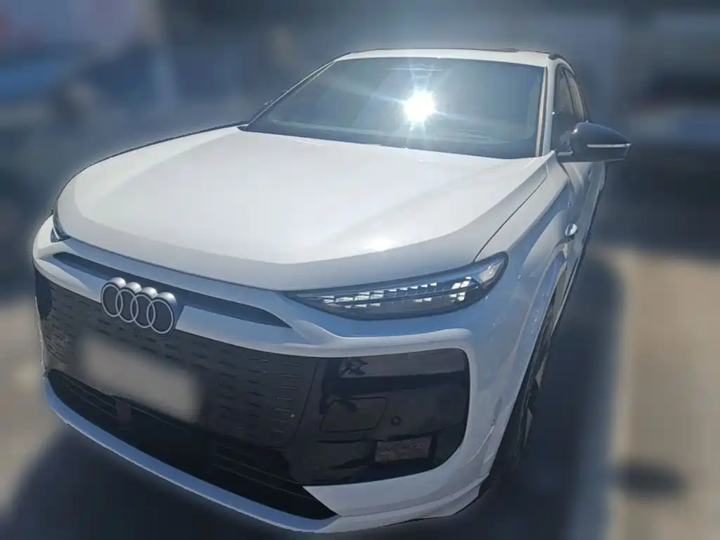 Audi Q6L e-tron — фото 3
