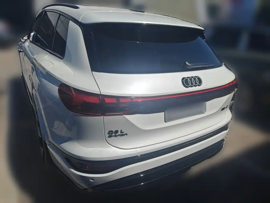 Audi Q6L e-tron — фото 8