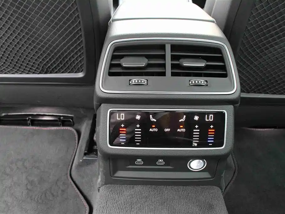 Audi A6L — фото 14