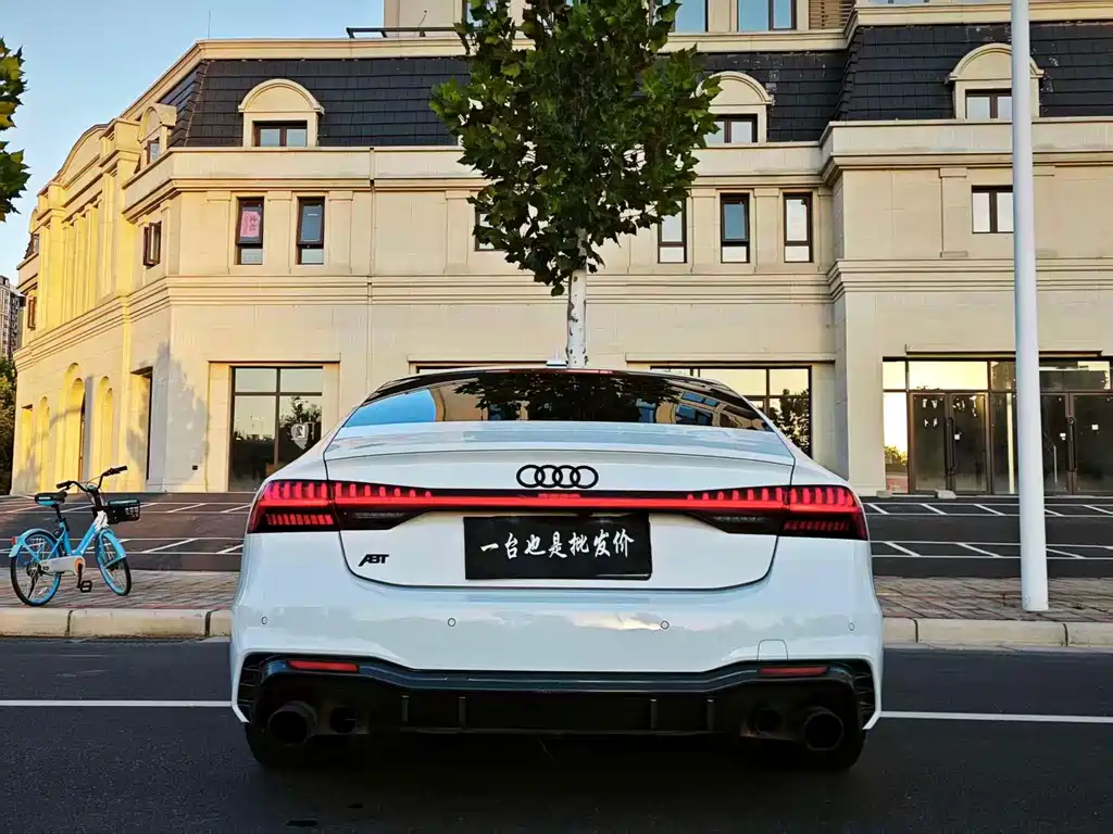Audi A7 — фото 12