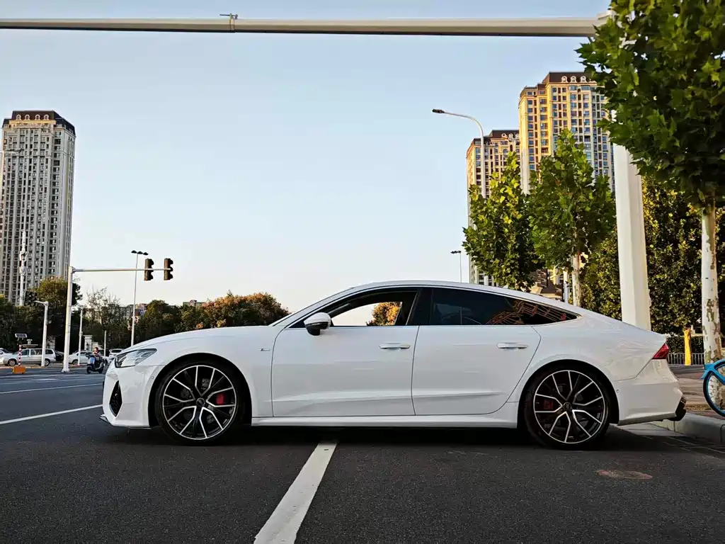 Audi A7 — фото 9