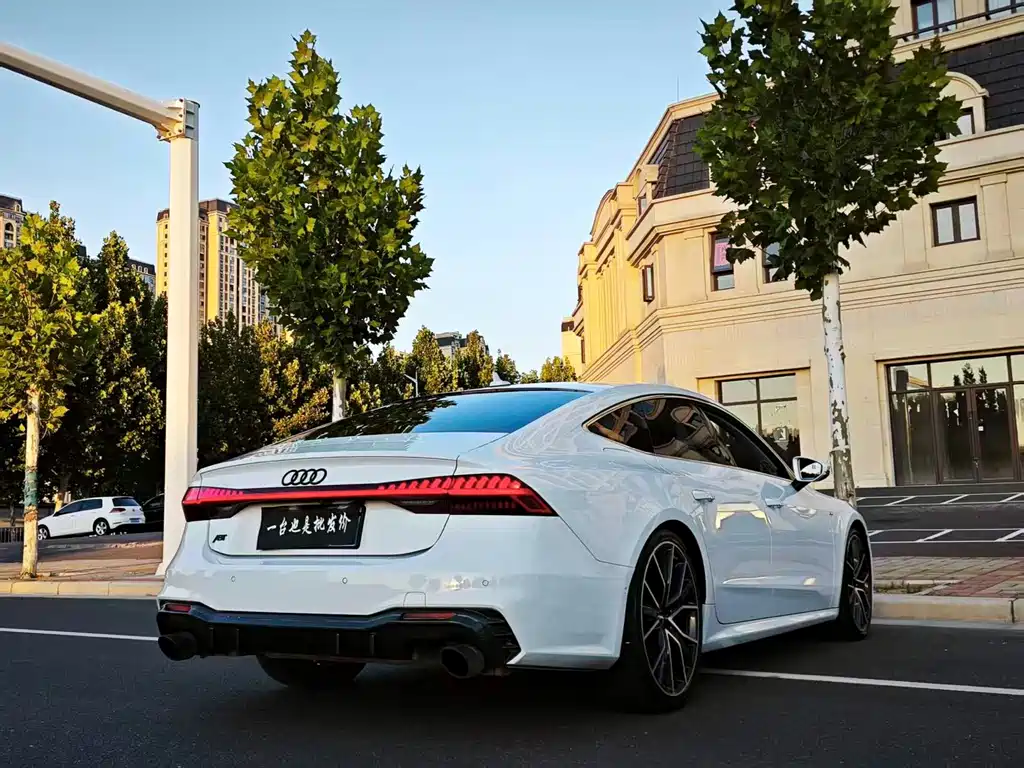 Audi A7 — фото 10