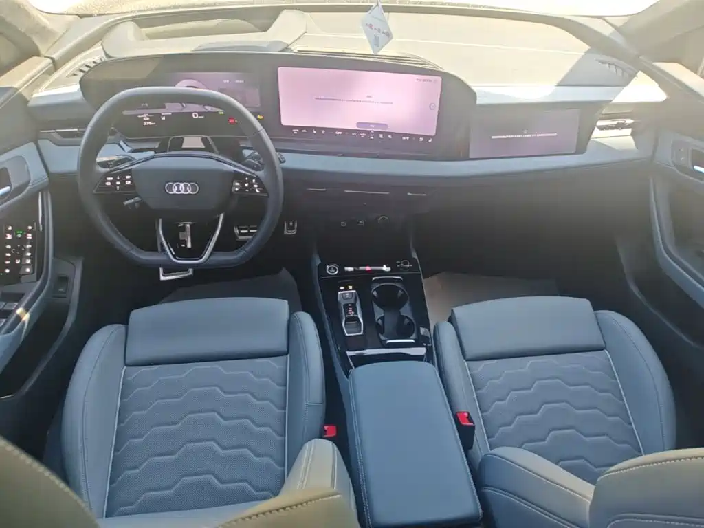 Audi Q6L e-tron — фото 14