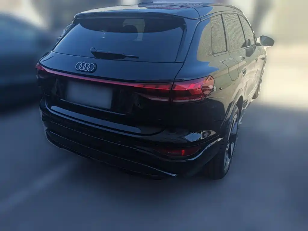 Audi Q6L e-tron — фото 10