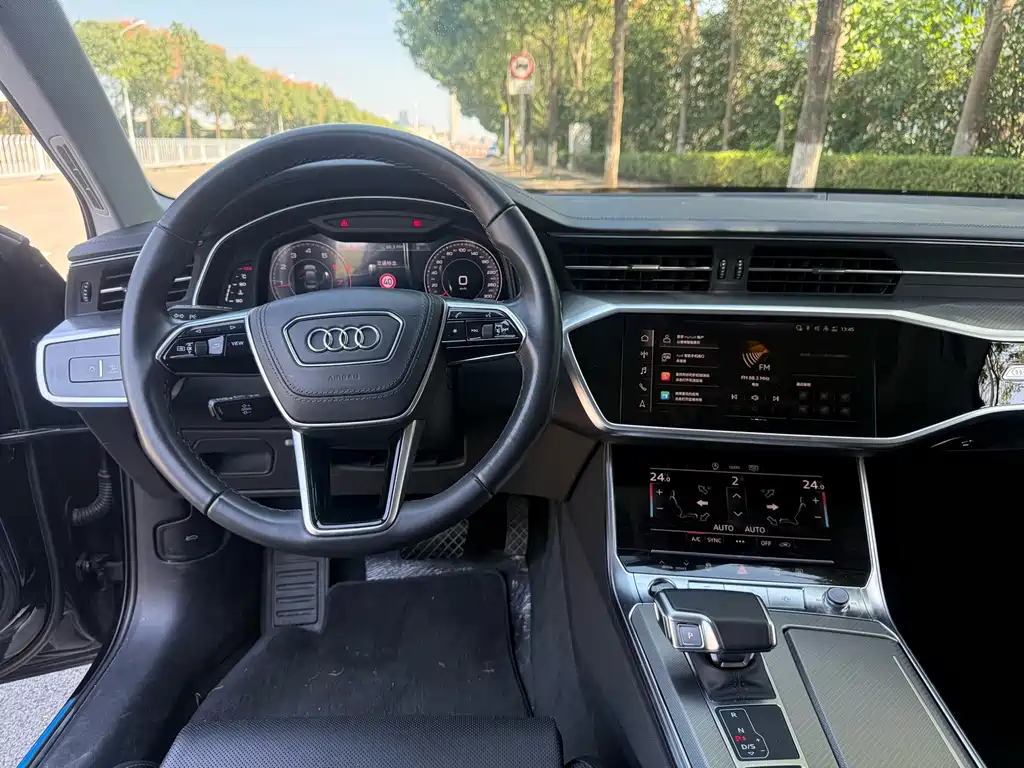 Audi A6L — фото 6