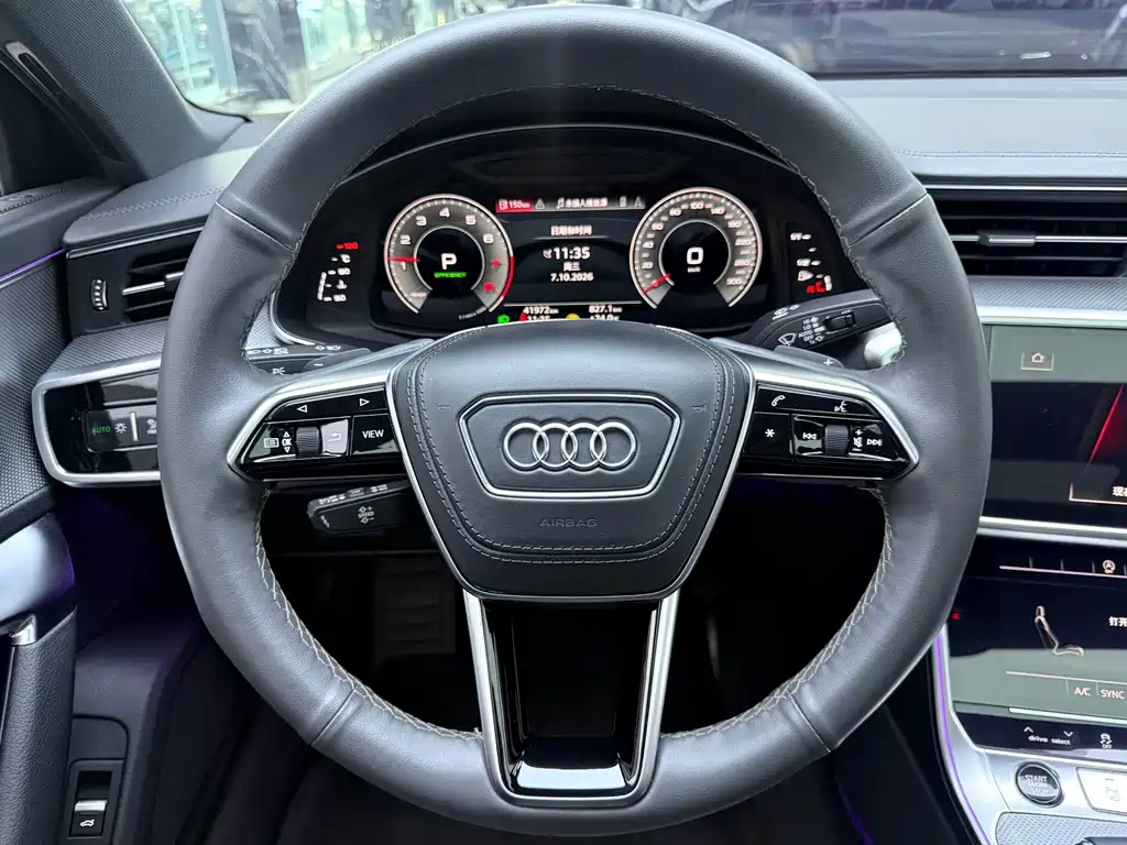 Audi A6L — фото 14