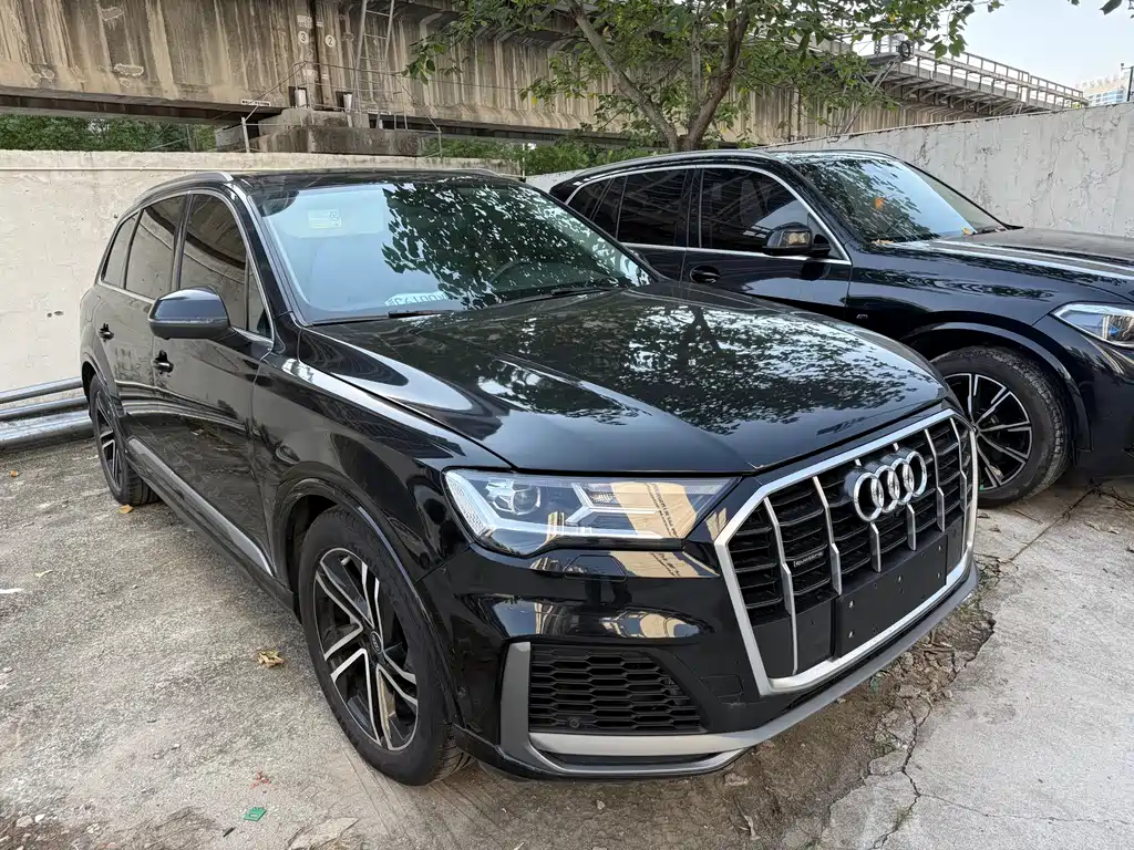 Audi Q7 — фото 3