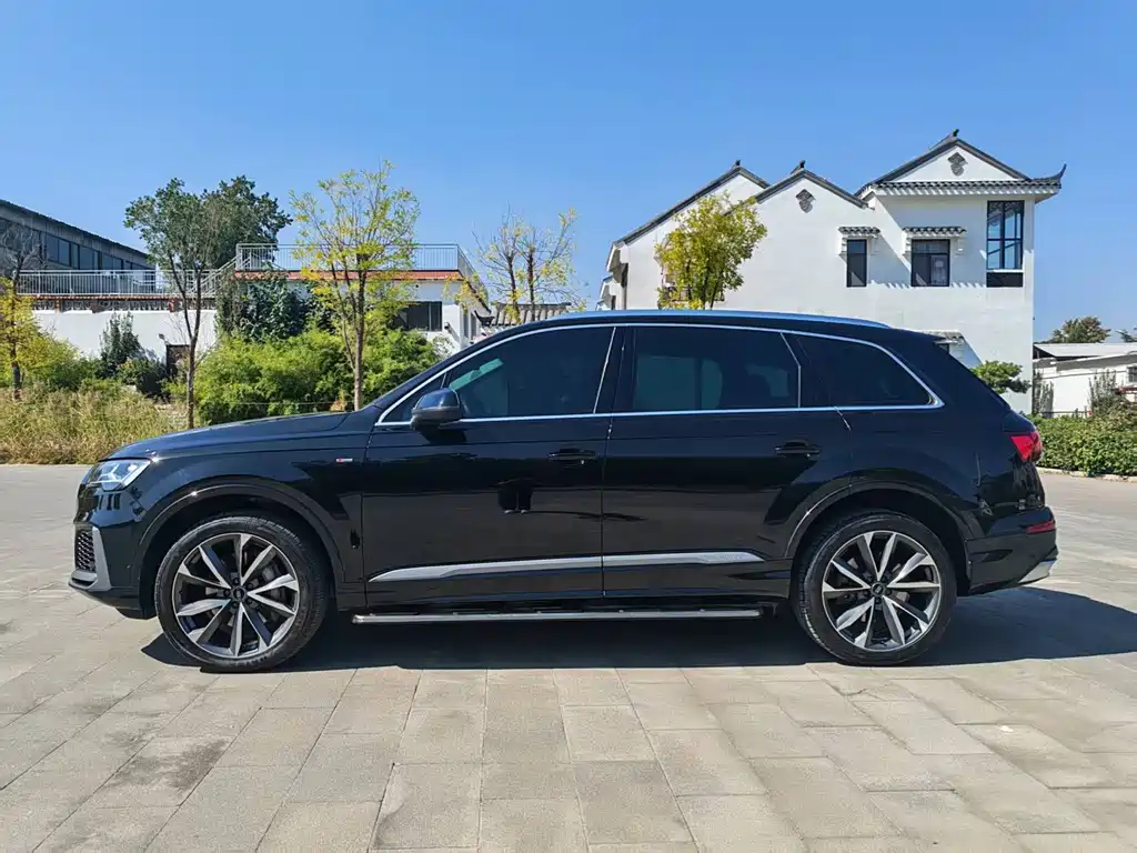 Audi Q7 — фото 4