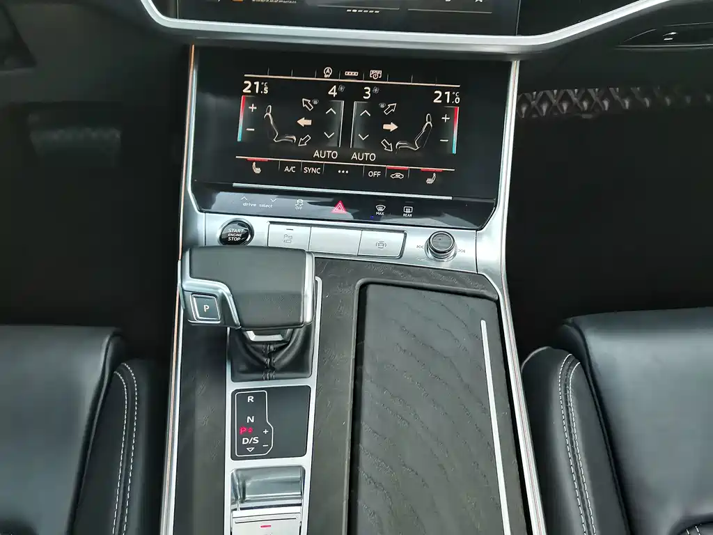 Audi A6L — фото 13