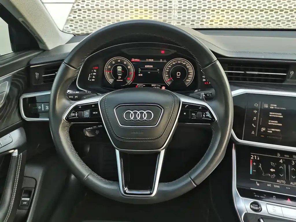 Audi A6L — фото 15