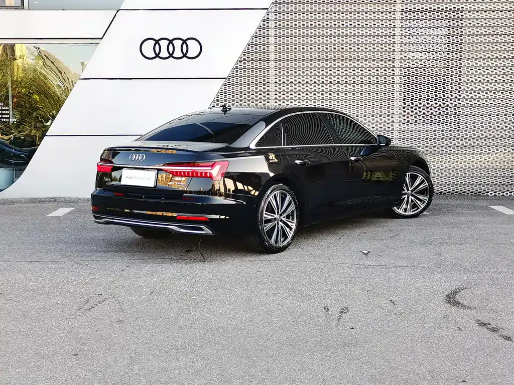 Audi A6L — фото 3