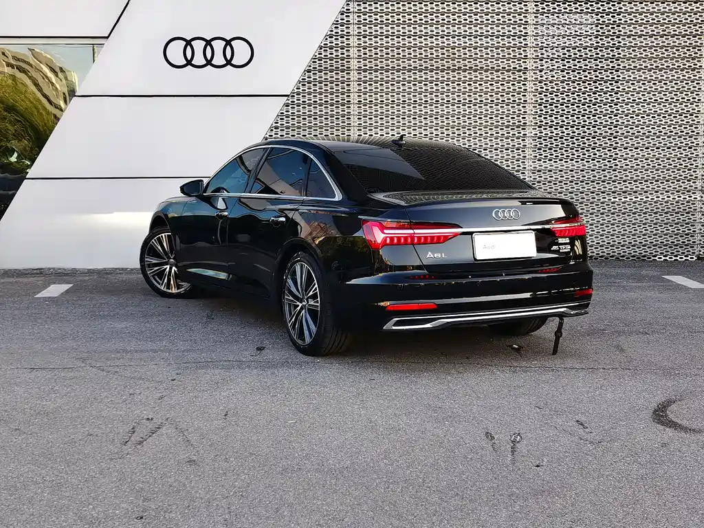 Audi A6L — фото 6