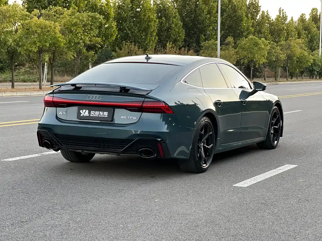 Audi A7 — фото 8