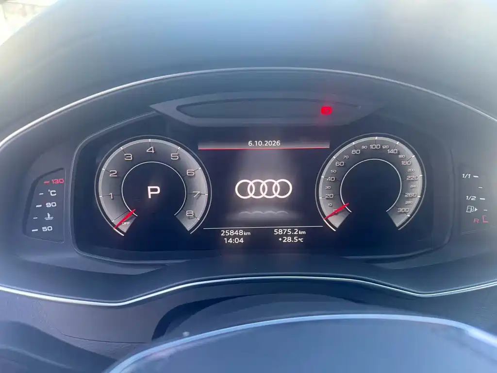 Audi A6L — фото 8