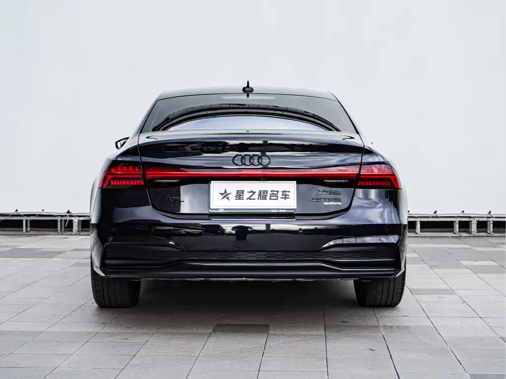 Audi A7L — фото 5