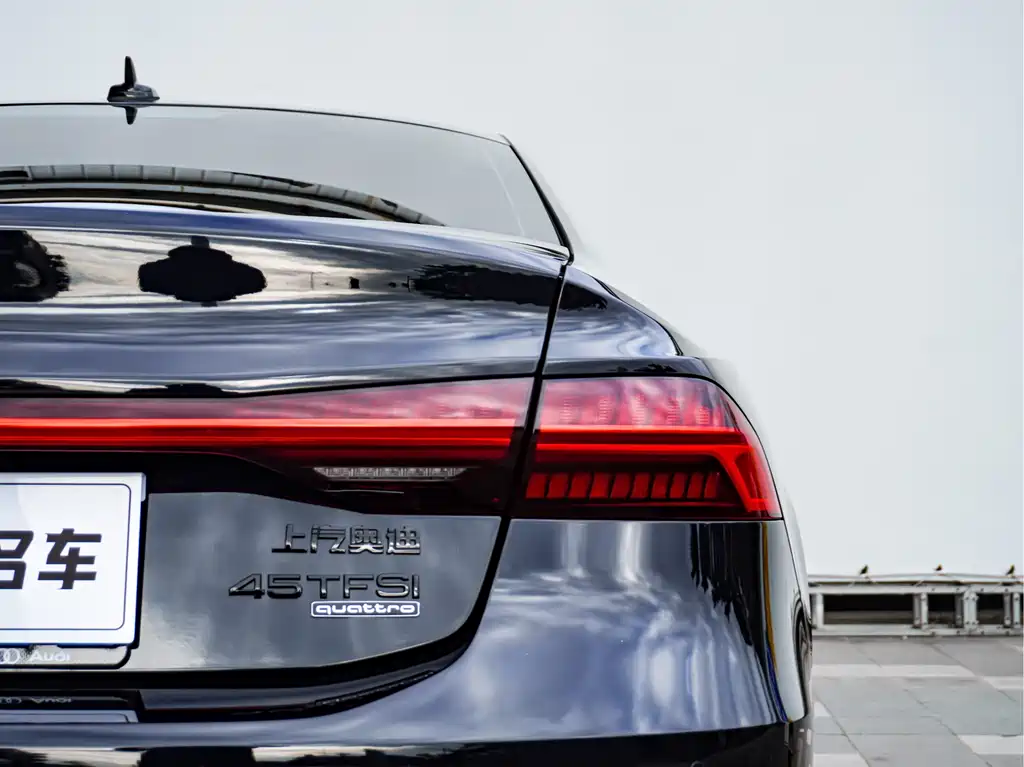 Audi A7L — фото 6