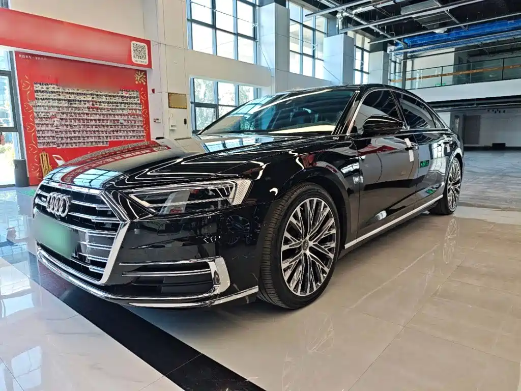 Audi A8 — фото 2