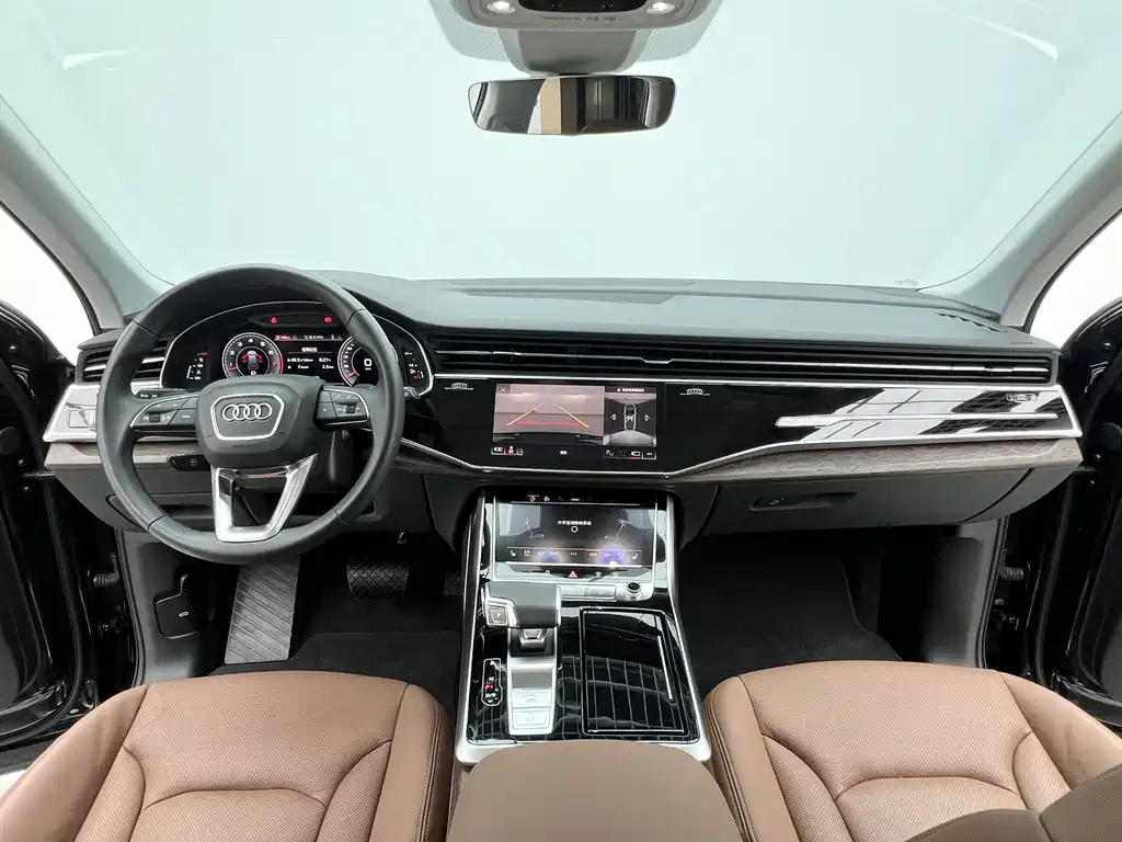 Audi Q7 — фото 11