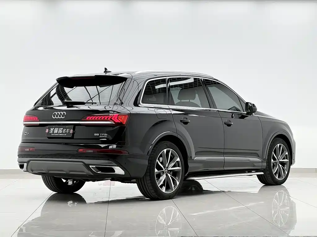 Audi Q7 — фото 4