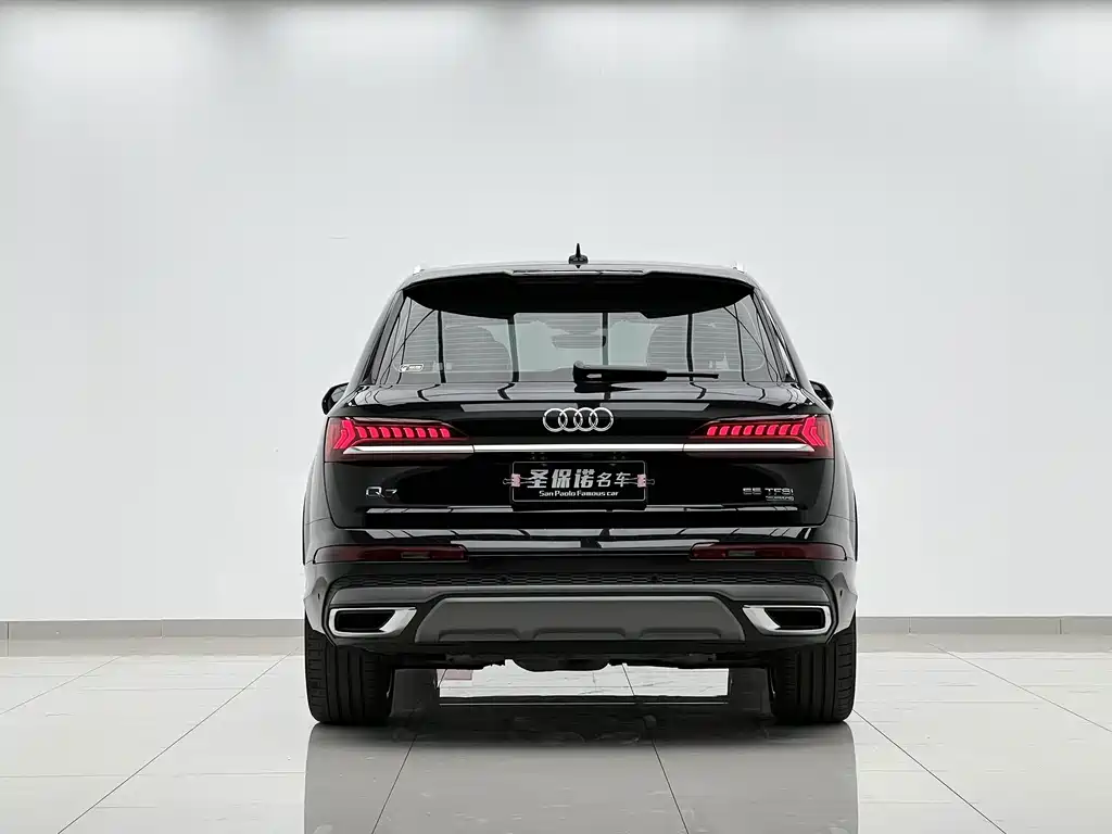 Audi Q7 — фото 5