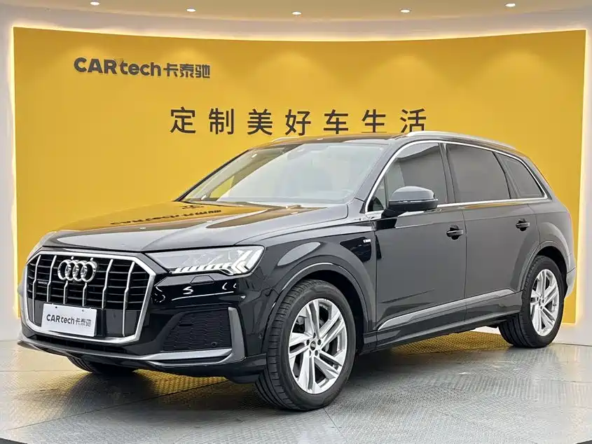 Audi Q7 — фото 13