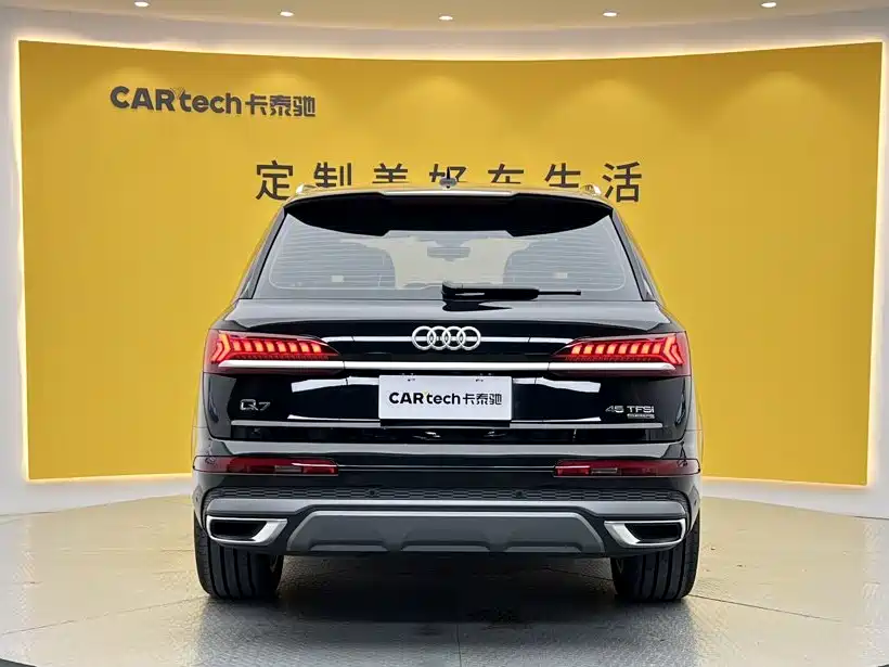 Audi Q7 — фото 5