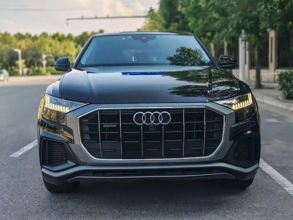 Audi Q8 — фото 6