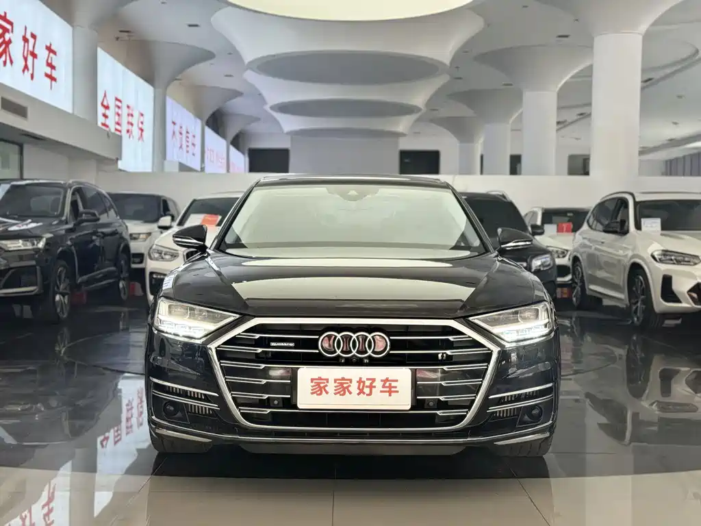 Audi A8 — фото 2