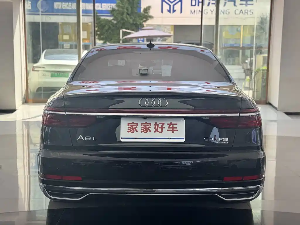 Audi A8 — фото 14