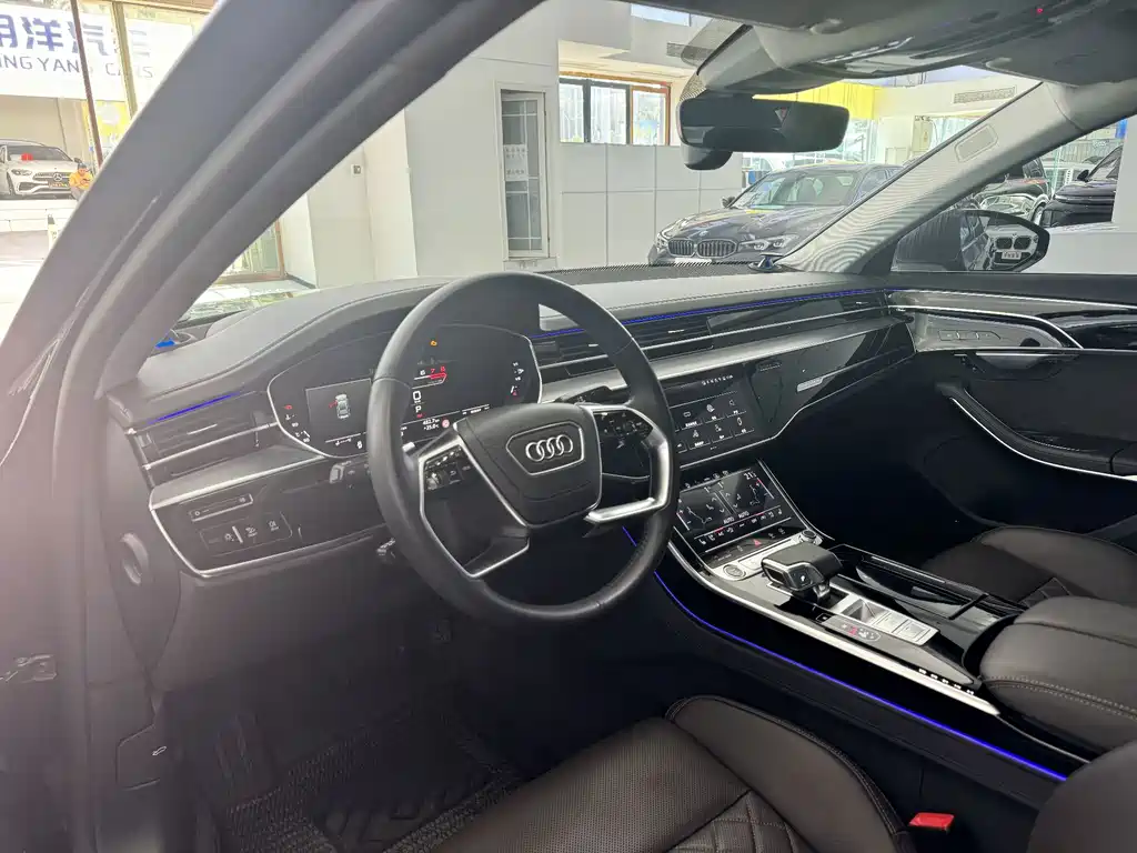 Audi A8 — фото 4