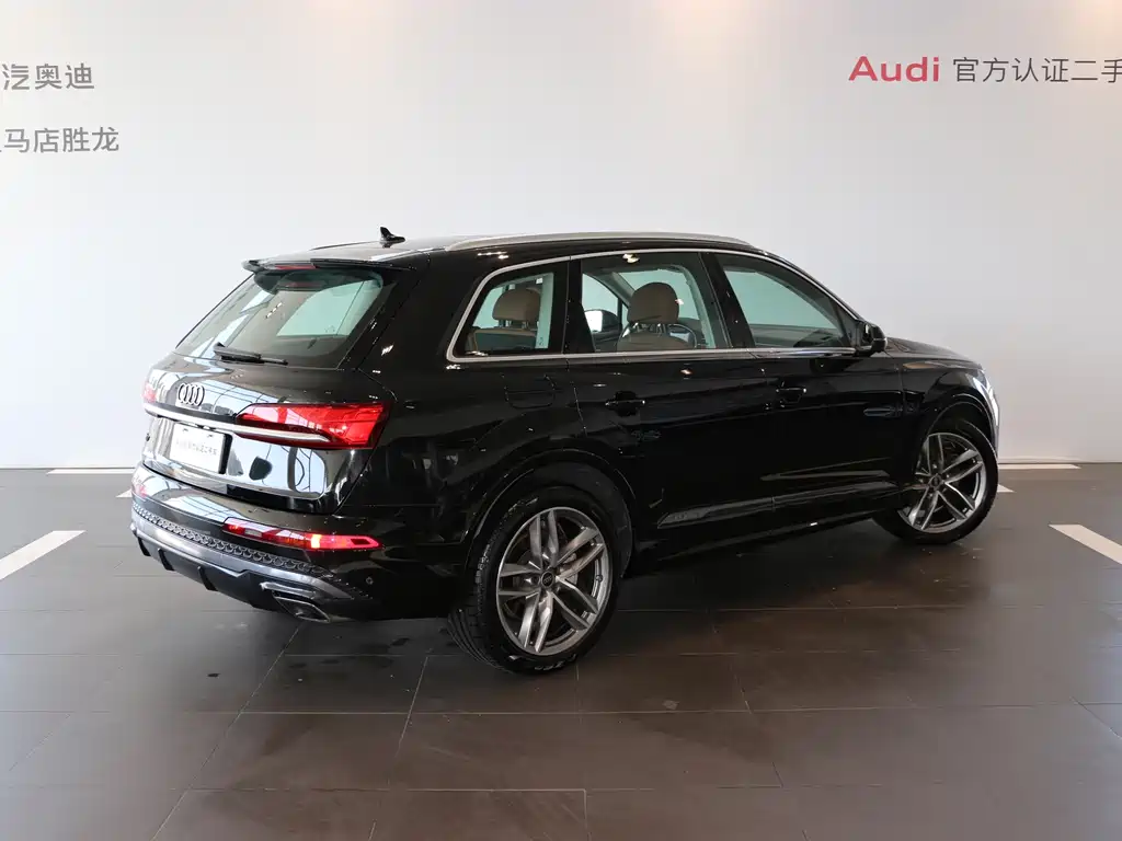 Audi Q7 — фото 4