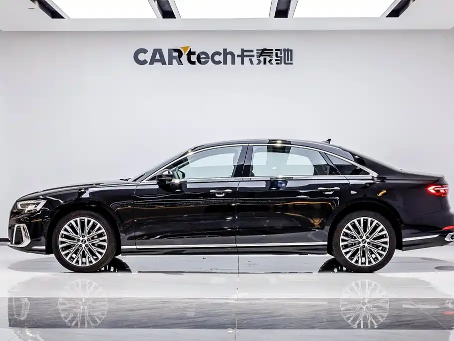 Audi A8 — фото 3