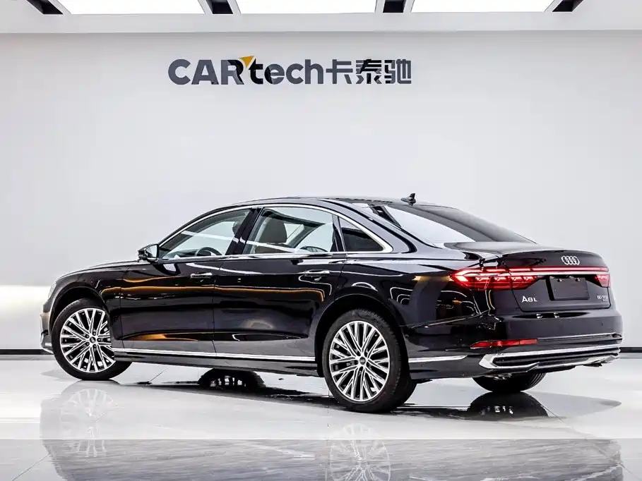 Audi A8 — фото 4