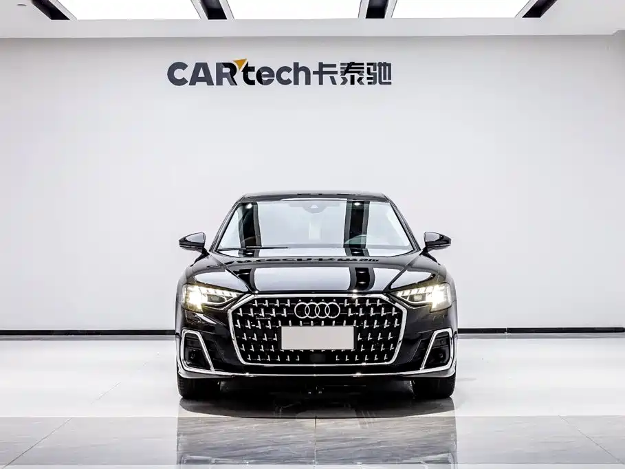 Audi A8 — фото 2